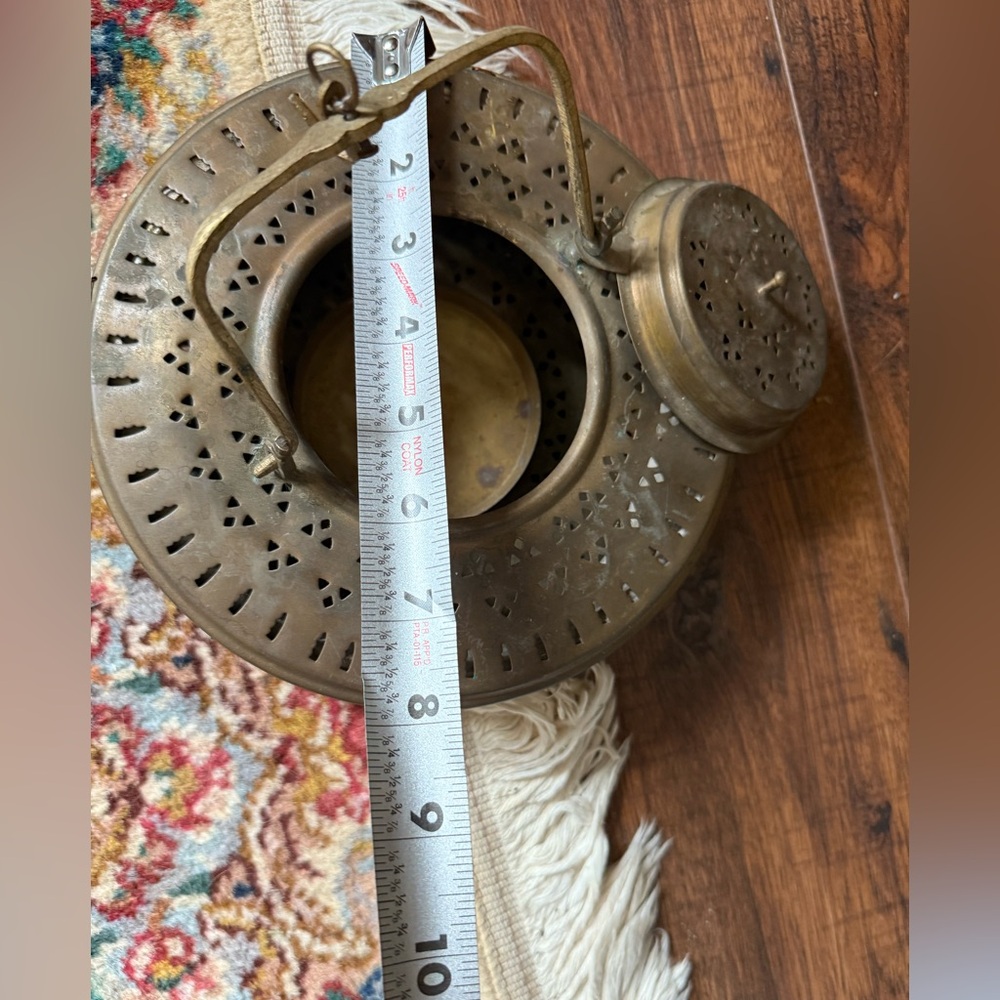 Vintage Brass Lantern Hanging Cutouts - Picture 9 of 9